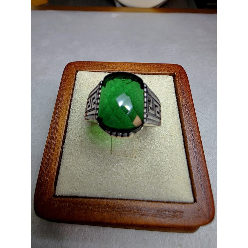 S9.5 Emerald Signet Engraved Ring 925 Sterling Silver - Picture 2 of 9